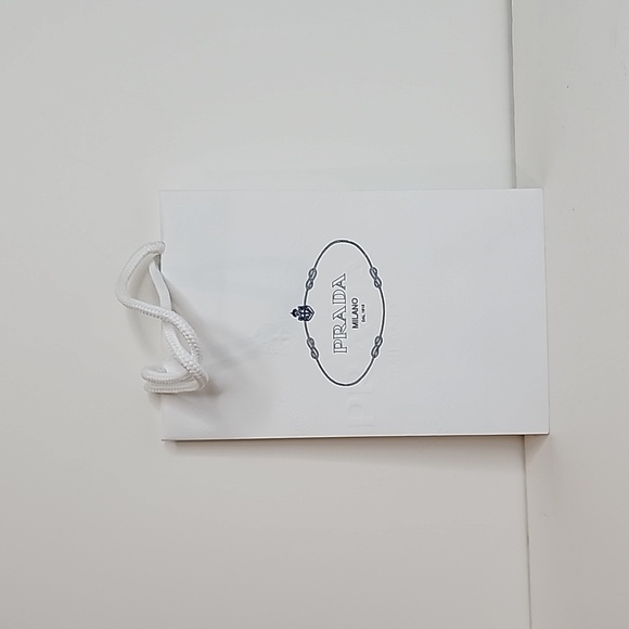 Dior, 2 Prada,Gucci Paper Bags (Bundle) - Picture 4 of 14